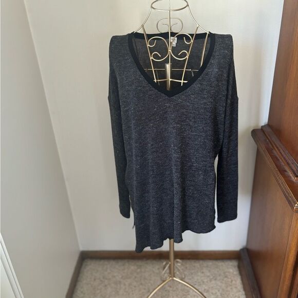 Wilfred Aritzia gray and black v neck sweater size XS - Picture 1 of 11